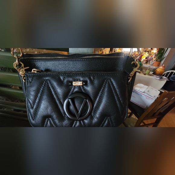 Beautiful  Valentino Spa Soft Leather Crossbody Made in Italy, with dust bag-NWT - Picture 3 of 10